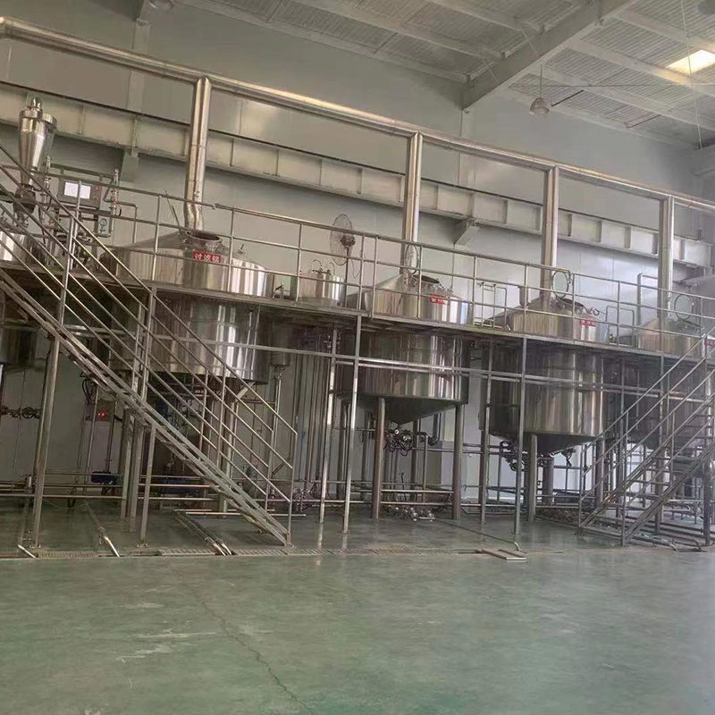 芝罘精酿啤酒设备厂—平面布置、设备设计、制造、调试、培训等一条龙服务_COPY
